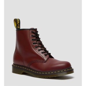 Doc Marten 1460 Smooth Leather Lace Up Boot